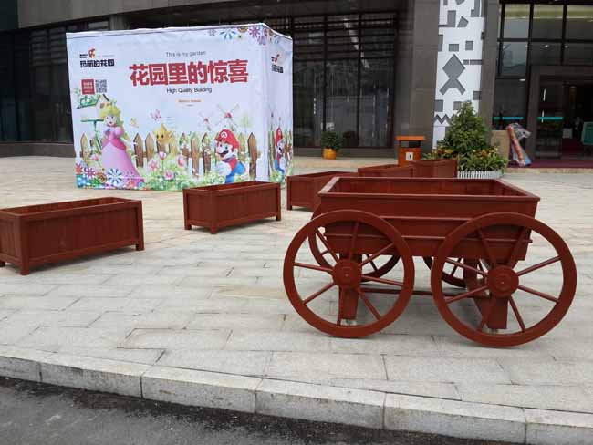 风光带花箱,湖南室外健身器材,湖南室外休闲椅,湖南儿童滑梯,湖南运动场地,长沙人造草皮,长沙室内外运动地板,长沙球场围栏,长沙室外健身器材,长沙室外休闲椅,长沙儿童滑梯,长沙运动场地,长沙多威体育用品有限公司